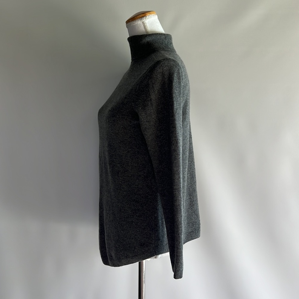 CO Cashmere Turtleneck - sz S - Picture 4 of 6